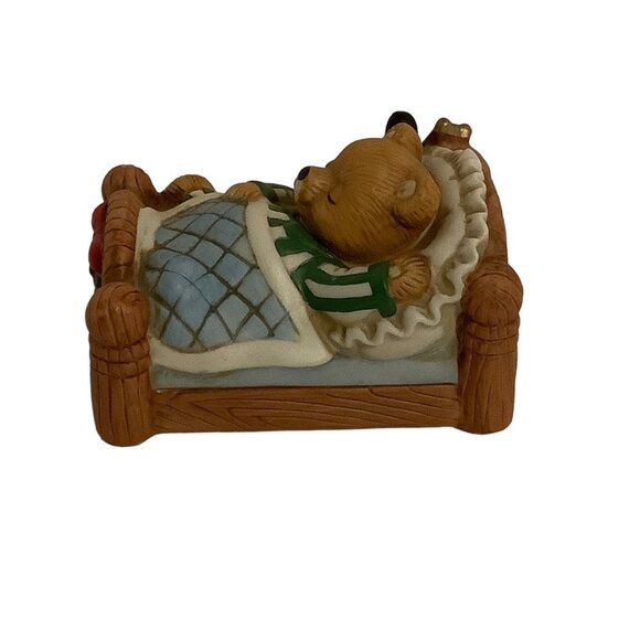Vtg Home Interiors and Gifts "Visions of Sugarplums" Sleeping Bear Figurine 3" - Picture 4 of 5